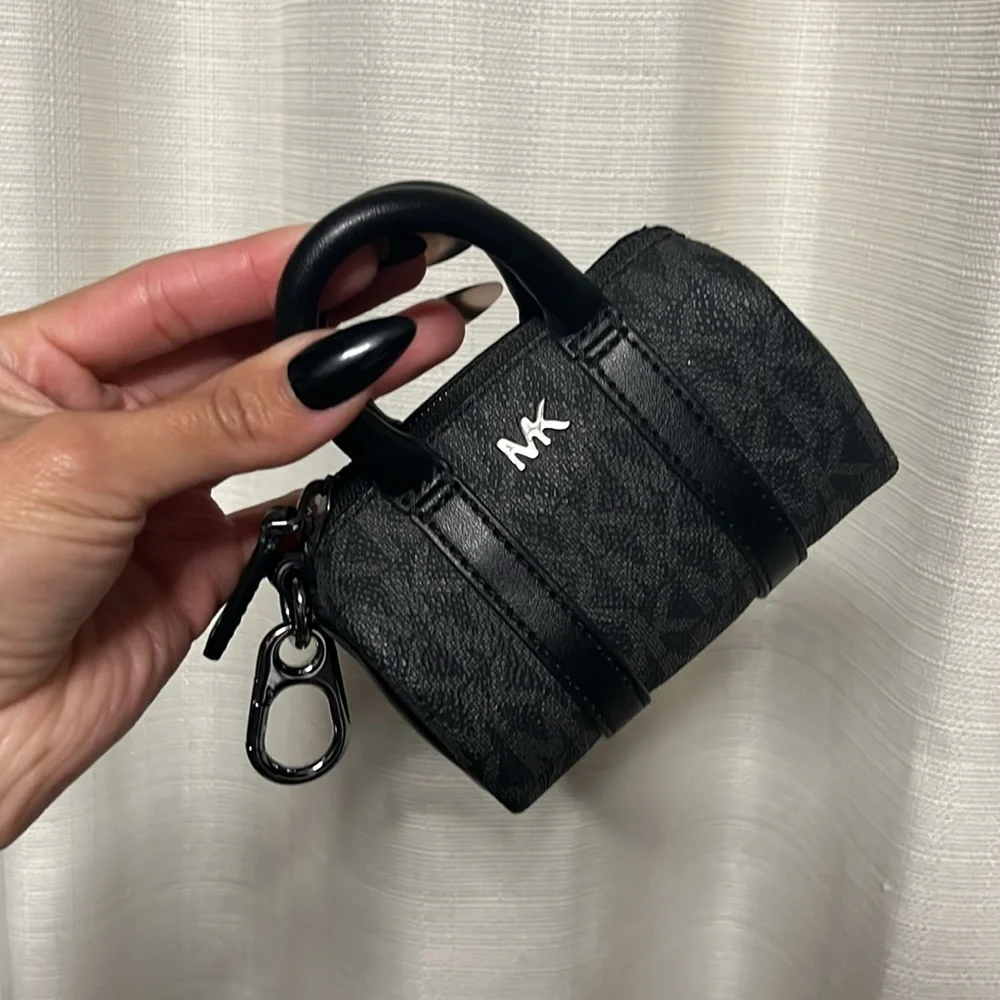 Michael Kors bag charm - Picture 5 of 5